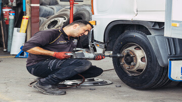 truck tyres repair shop near me mobile truck tyre service